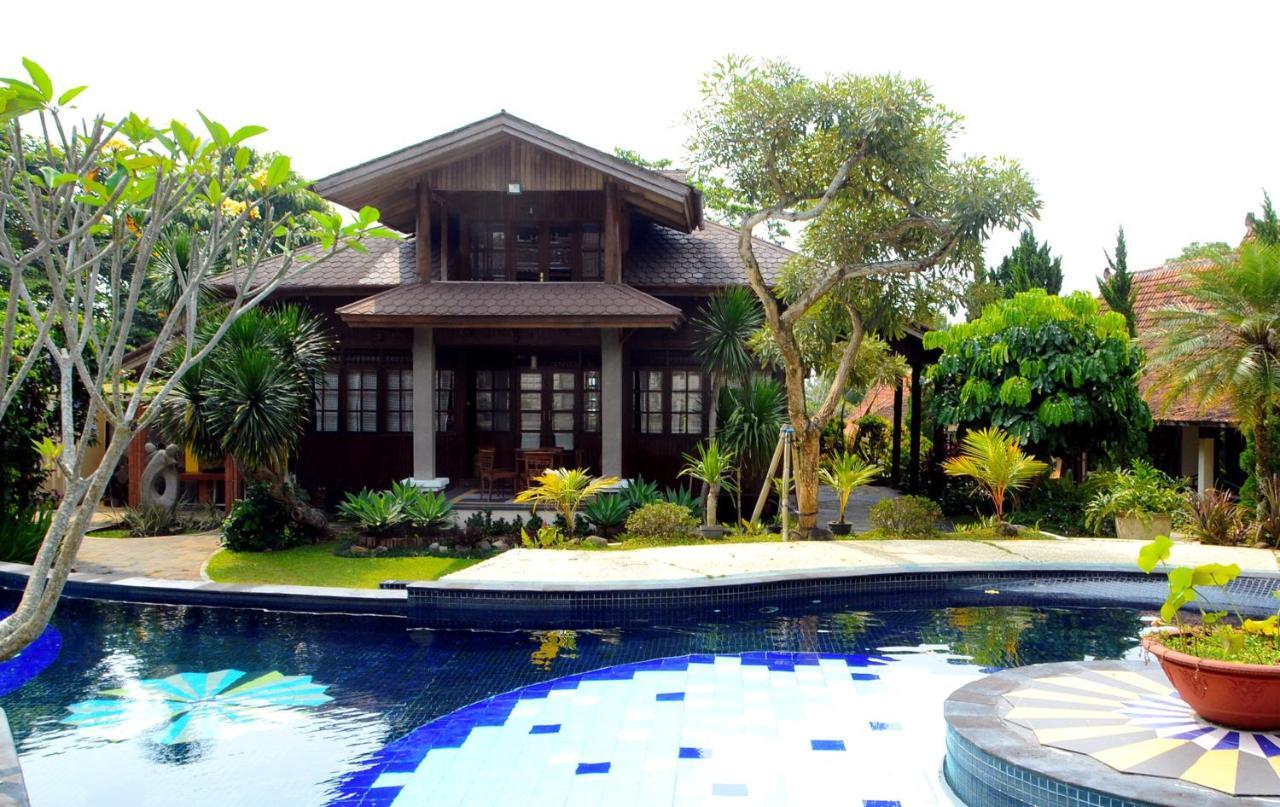 The Village Resort Bogor Exterior foto