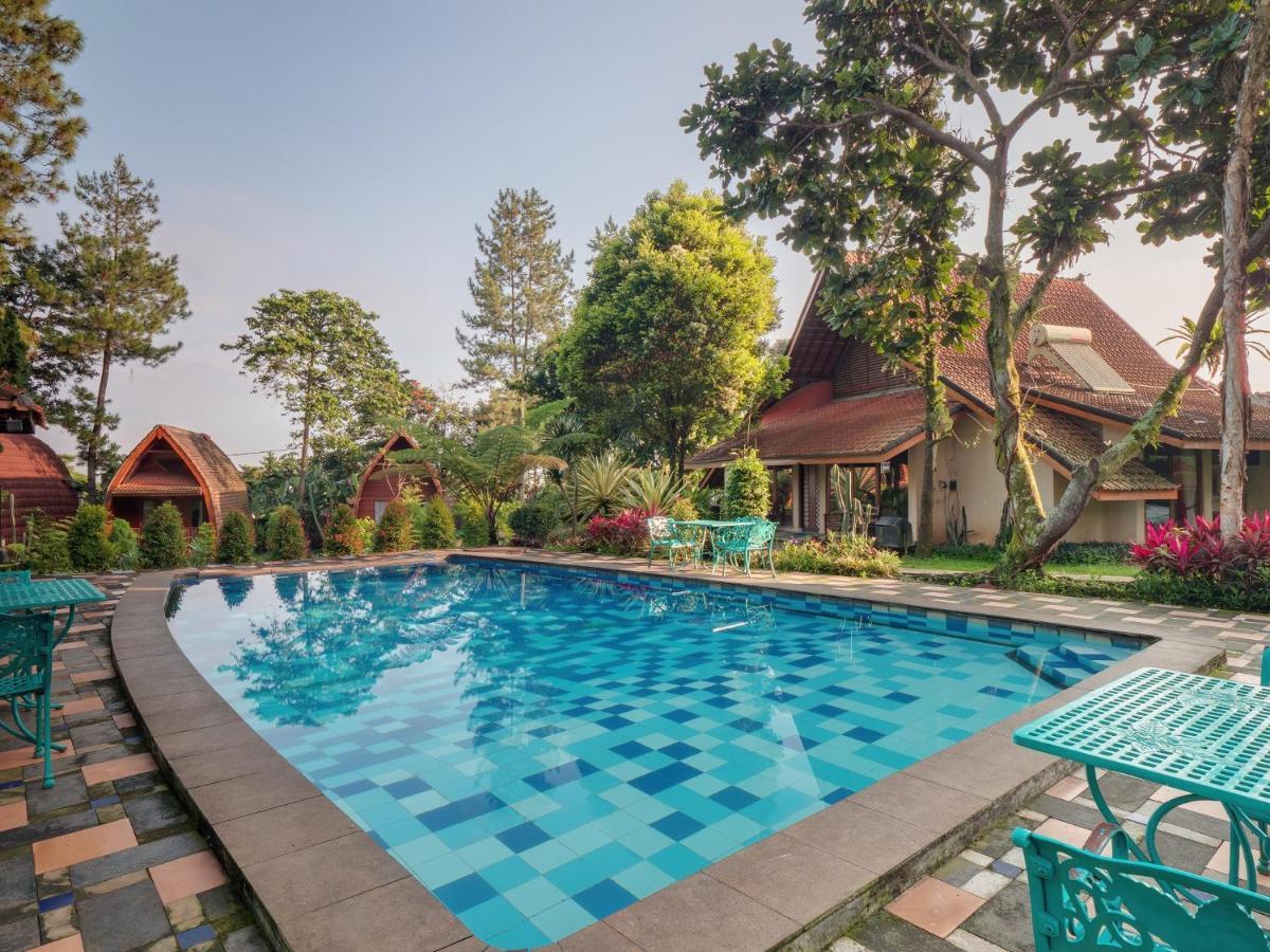 The Village Resort Bogor Exterior foto